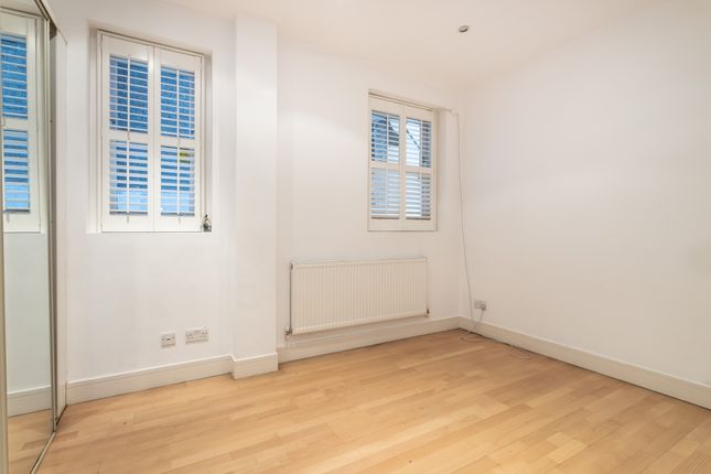103A, Greencroft Gardens, London photo 3