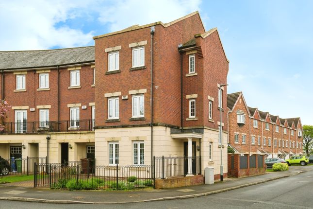 Town house for sale in Castle Lodge Avenue, Rothwell