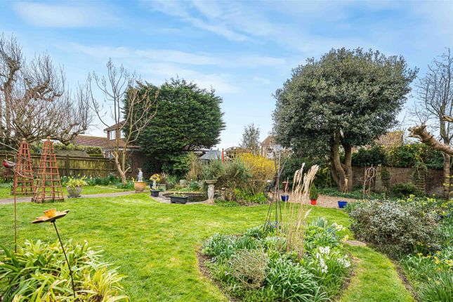 13, Bowden Rise, Seaford photo 2