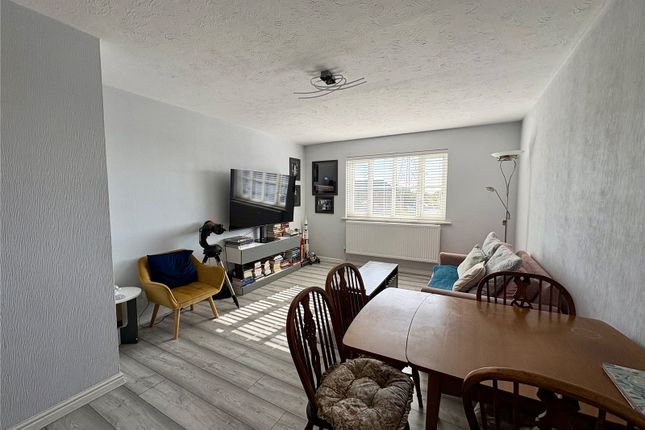 43, Swiftsure Road, Grays photo 2