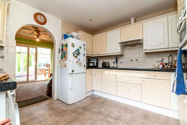 11, Oak Road, Hampshire photo 3