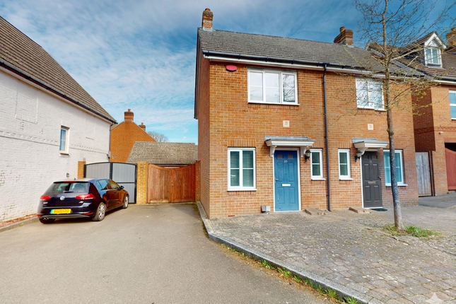 2-bed house on 25, Poppy Mead, Ashford, £260,000