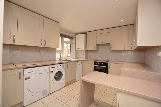 80, Dove Park, Hatch End photo 3