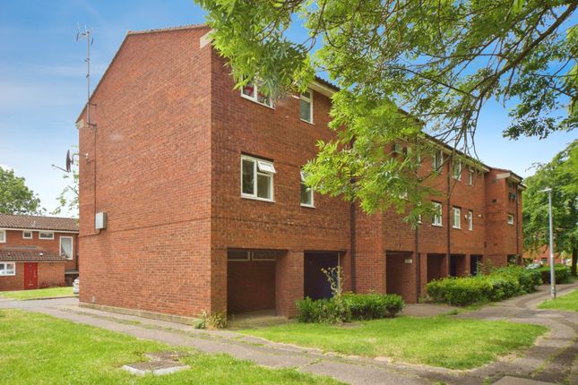 Flat for sale in Winters Way, Waltham Abbey