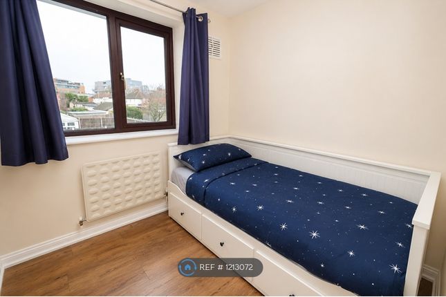 Pearl Gardens, Slough photo 5