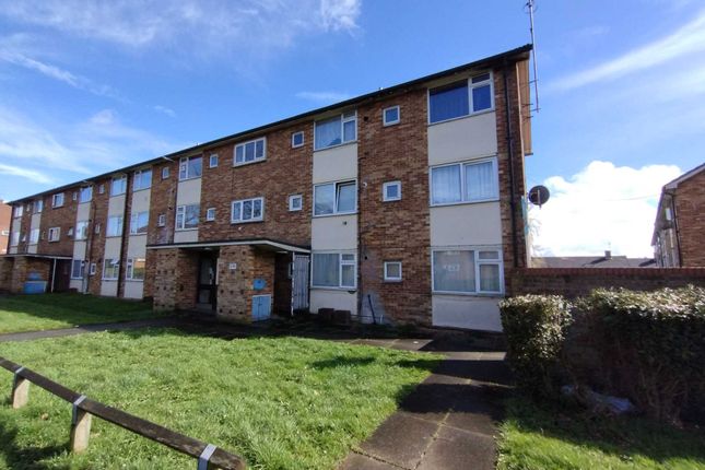 Thumbnail Flat to rent in Wood Lane End, Hemel Hempstead, Unfurnished, Available Now