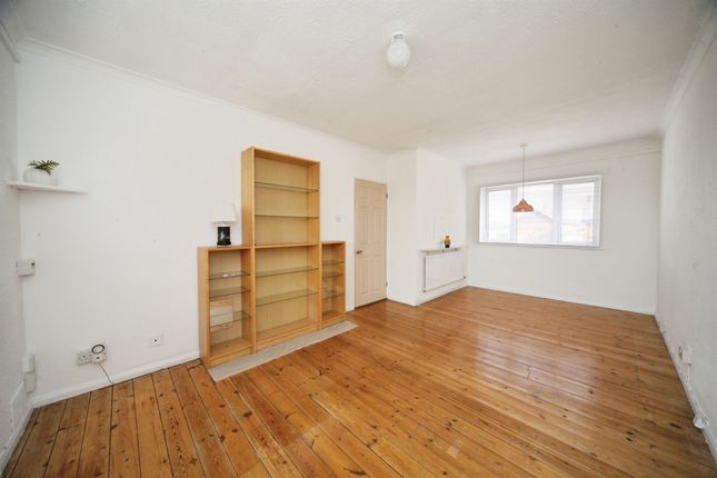 227, Whipperley Ring, Luton photo 4