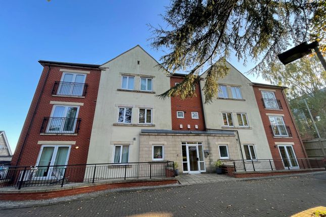 1-bed house on 8 Greenbanks Woodthorpe Drive, Nottingham, £850/mo