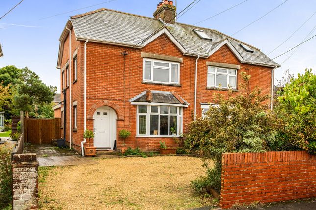 3-bed semi-detached on Moot Lane, Salisbury, £450,000