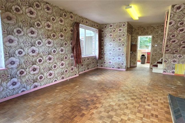 14, Wiltshire Close, Coventry photo 2