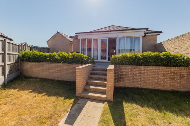 128, Repps Road, Great Yarmouth photo 3
