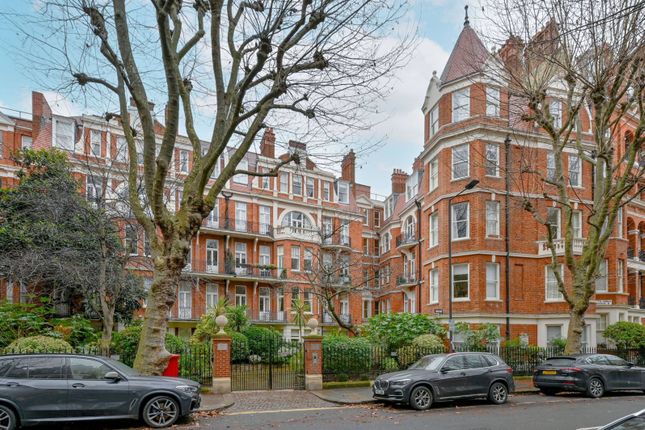 Thumbnail Flat to rent in Fitzgeorge Avenue, West Kensington, London