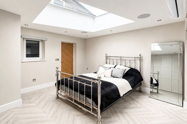 140 Bowhill Grove, Leicester photo 3