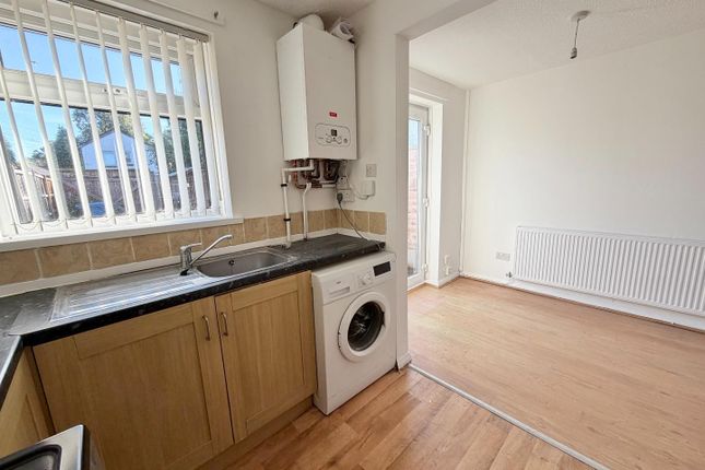 169, Stand Lane, Manchester photo 4