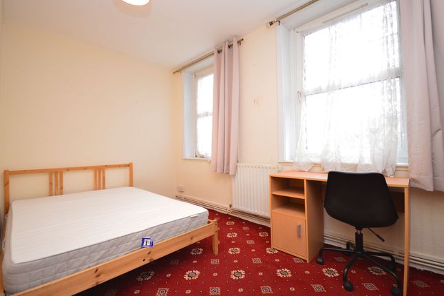 Double Bedroom To Rent In Shared Flat