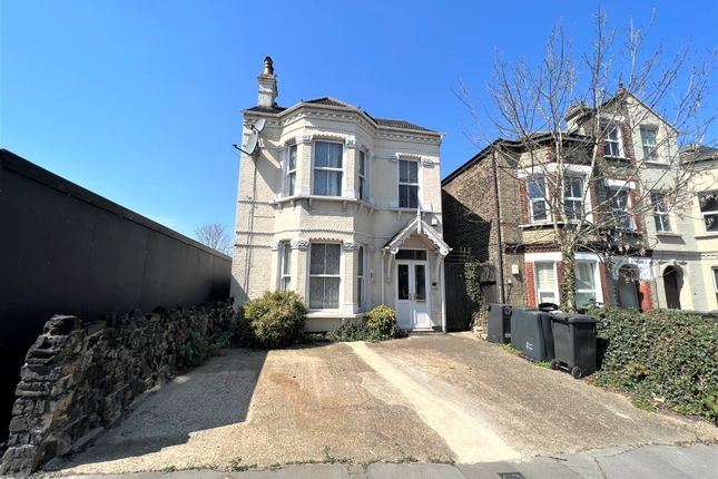Thumbnail Detached house to rent in Moreton Road, South Croydon