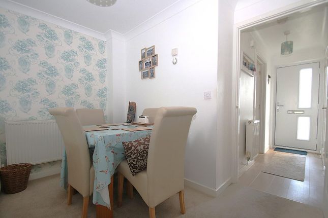 17 White Tree Close, EASTLEIGH photo 5