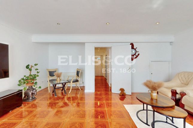 66C,, Eastmead Avenue, Greenford photo 4
