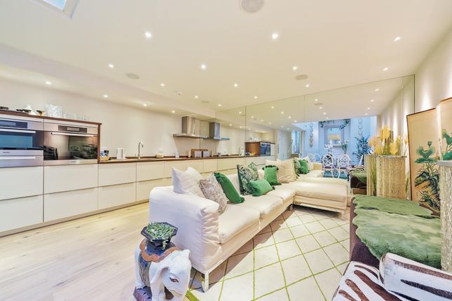 Terraced house for sale in Victoria Grove Mews, London