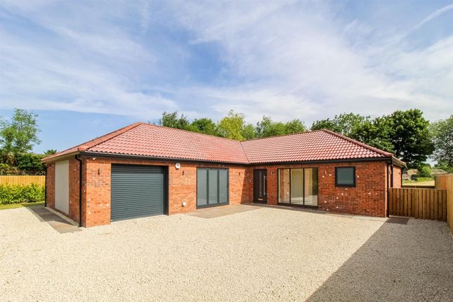 3 bed detached bungalow for sale in Stoney Lane, Chapelthorpe, Wakefield WF4