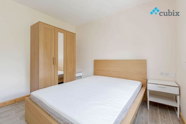 Flat to rent in County Street, 6Ah