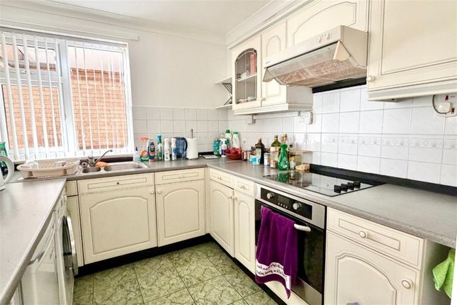 12, Doris Court, Norfolk Avenue, Toton, Nottingham photo 2