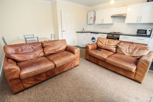 4-bed house on 3 Richards Close, Bournemouth, £2,100/mo