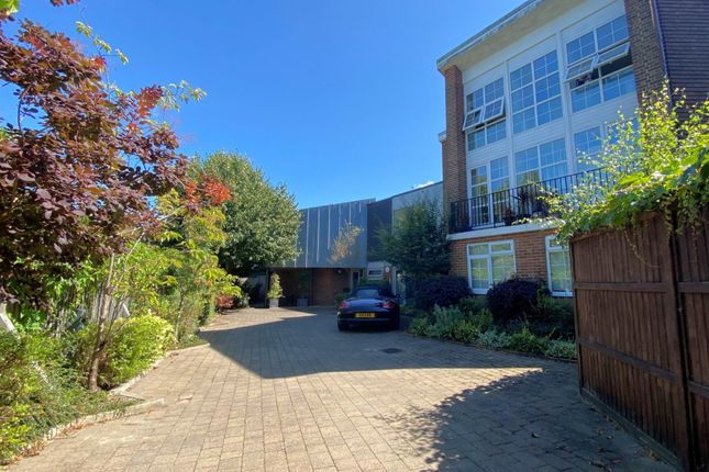 9 Delfbridge Manor, Dover Road, Sandwich photo 3