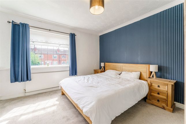 27, Grove Avenue, Pontefract photo 4