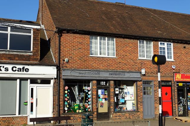 Thumbnail Retail premises to let in Southown Road, Harpenden