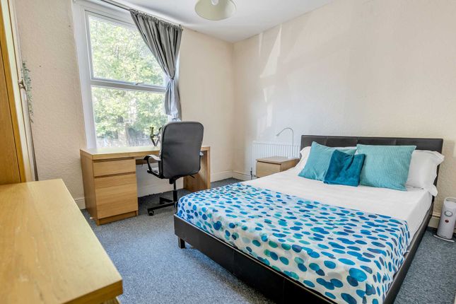 4 , Sketty Road, Swansea photo 5