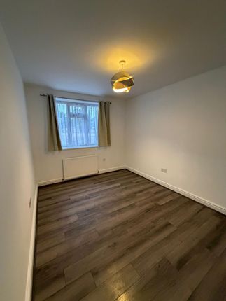 2 Worcester Court, Danes Gate, Harrow photo 3