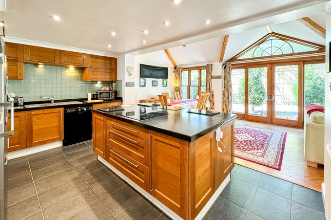 19, Darwell Drive, Pevensey photo 4