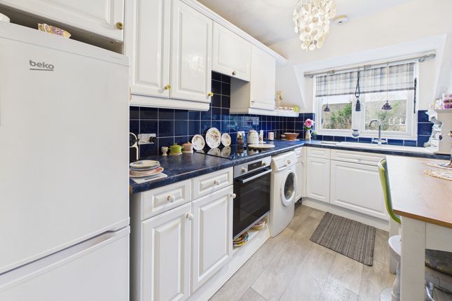 28, Nightingale Lodge, Cowper Road photo 3
