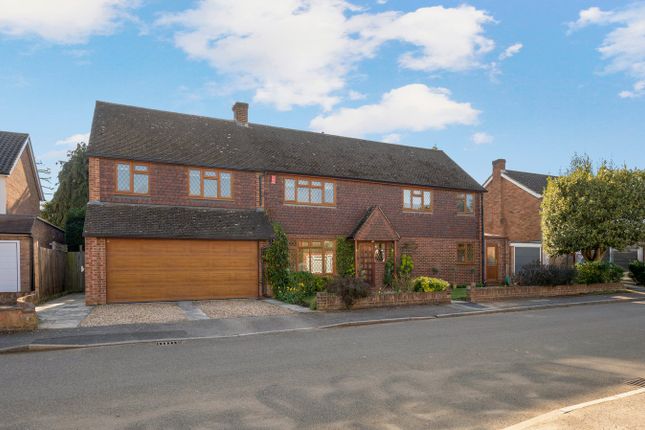 5-bed house on 8, Ronneby Close, Weybridge, £1,495,000