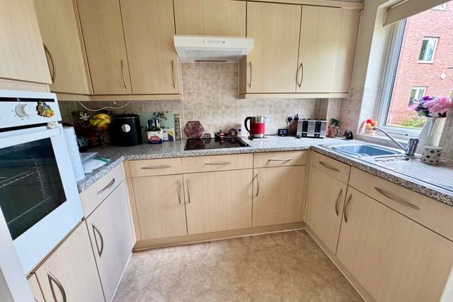 7 Bernard Court, Chester Road, Holmes Chapel photo 2