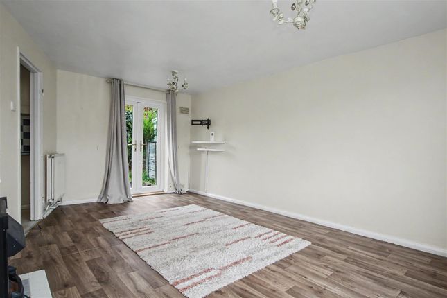 Drayton Close, Islip photo 3