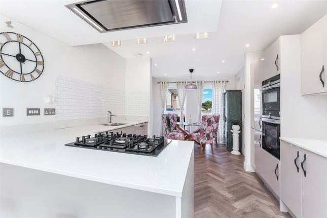 32, Calder East Drive, Glasgow photo 4
