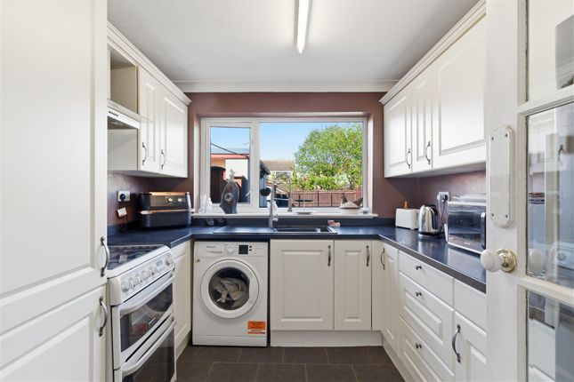 8 Chellsway, WITHERNSEA photo 2