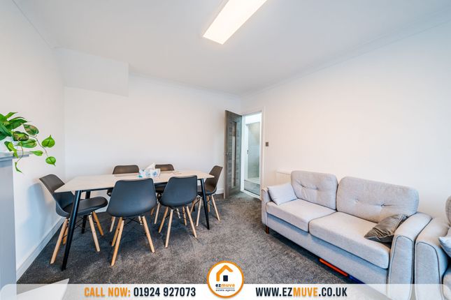 42 Cawley Lane, Heckmondwike photo 4