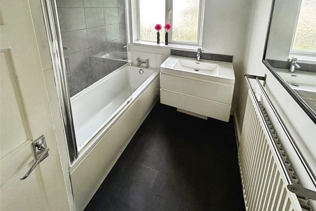 72, Fred Lee Grove, Coventry photo 4