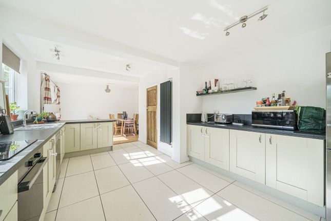 67, Sandy Lane, Surrey photo 3