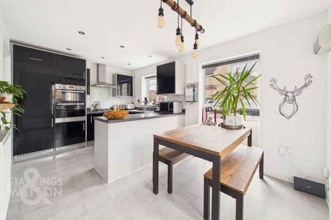 4 Maze Avenue, Norwich photo 4