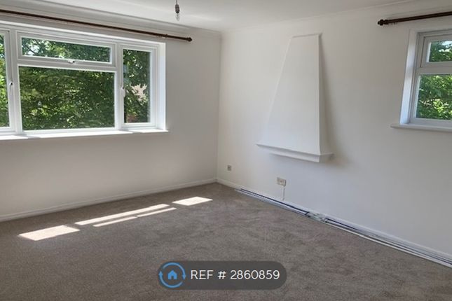 Flat, St Helenas Court Mill Road, Eastbourne photo 3