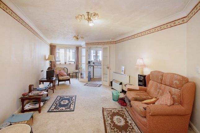 Flat 37, Royal Court Den Crescent, Teignmouth photo 2
