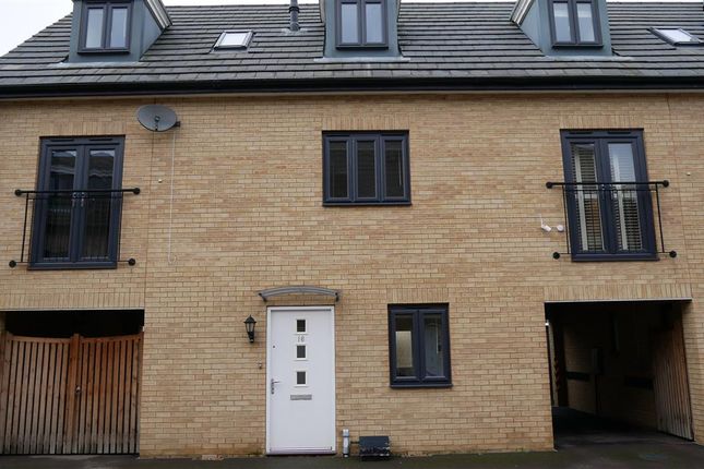 Semi-detached house to rent in Goldcrest Road, St. Ives, Huntingdon