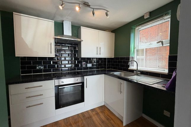 Denton Court,Flat 30, Ashton Road, Manchester photo 5