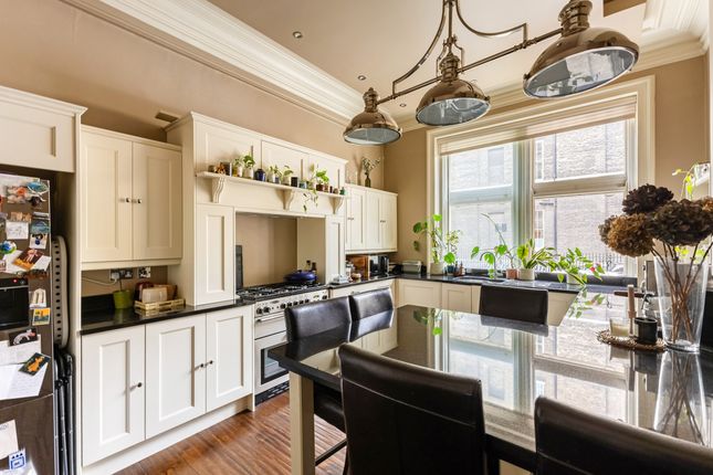 Flat 123, Bedford Court Mansions,, Adeline Place, London photo 2