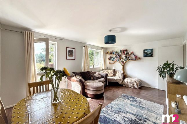 70, Waltwood Park Drive, Newport photo 4