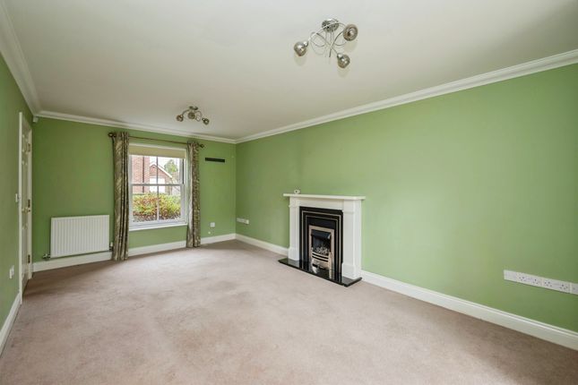 4, Mill Lane, Norwich photo 3